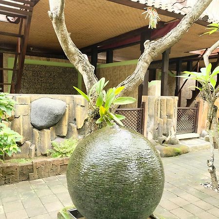 Kerti Beach Bungalow&Restaurant Padangbai  Bagian luar foto