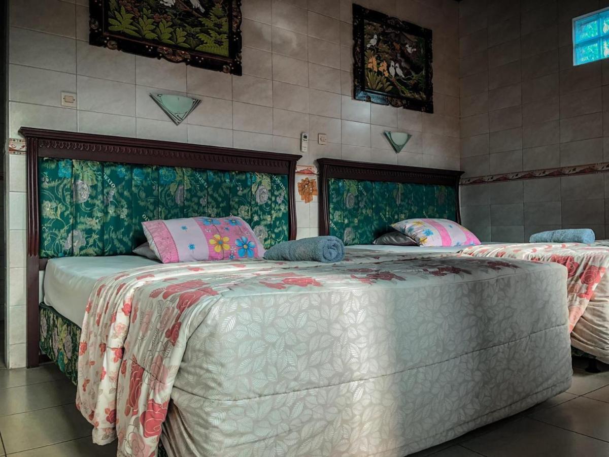 Kerti Beach Bungalow&Restaurant Padangbai  Bagian luar foto