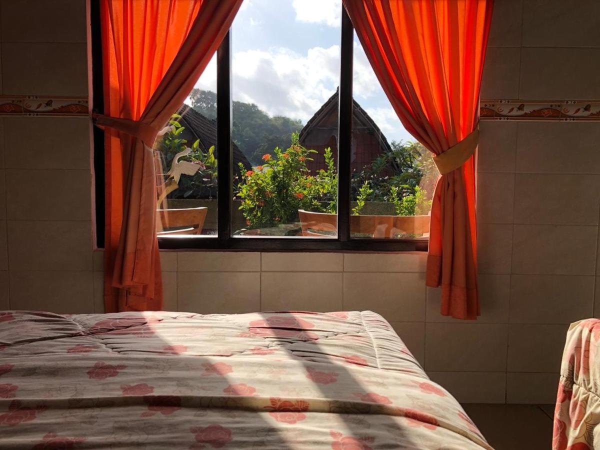 Kerti Beach Bungalow&Restaurant Padangbai  Bagian luar foto