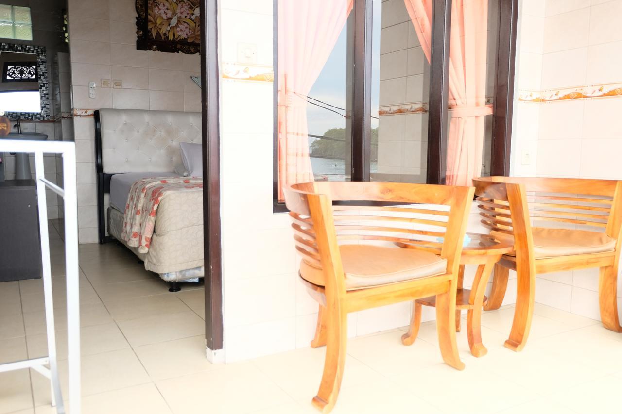 Kerti Beach Bungalow&Restaurant Padangbai  Bagian luar foto