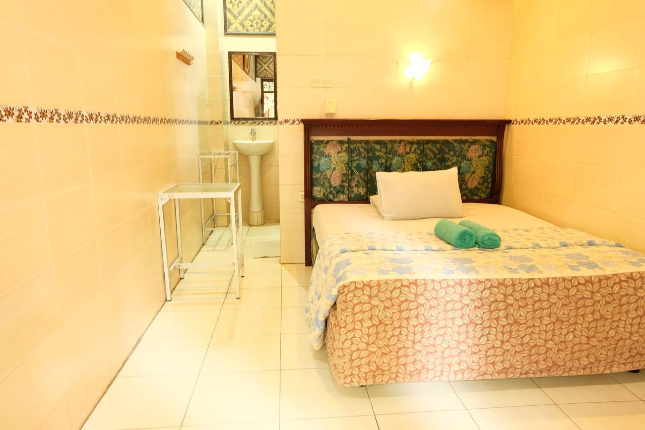 Kerti Beach Bungalow&Restaurant Padangbai  Bagian luar foto