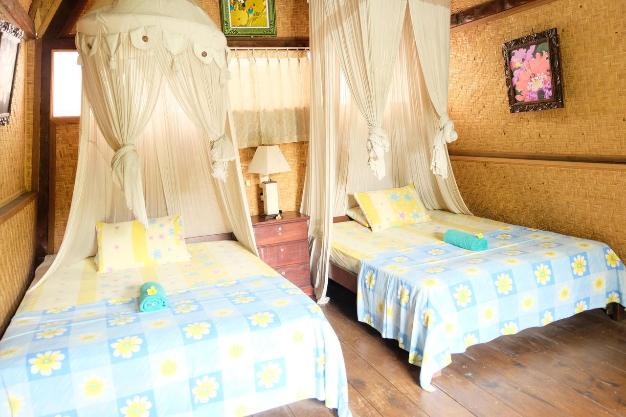 Kerti Beach Bungalow&Restaurant Padangbai  Bagian luar foto