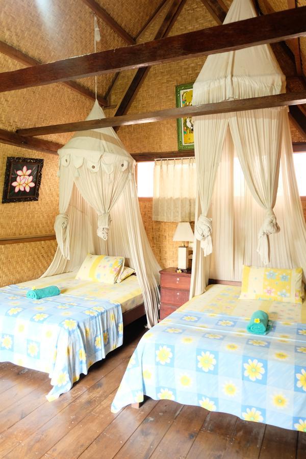 Kerti Beach Bungalow&Restaurant Padangbai  Bagian luar foto